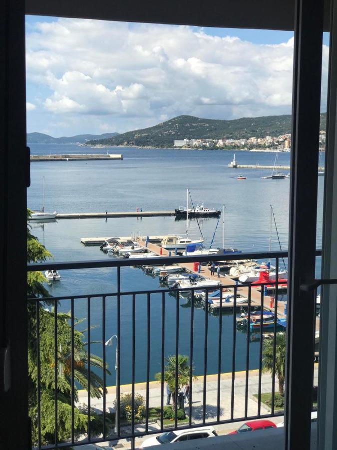 Jetties & Moorings Central Apt Apartment Кавала Екстериор снимка