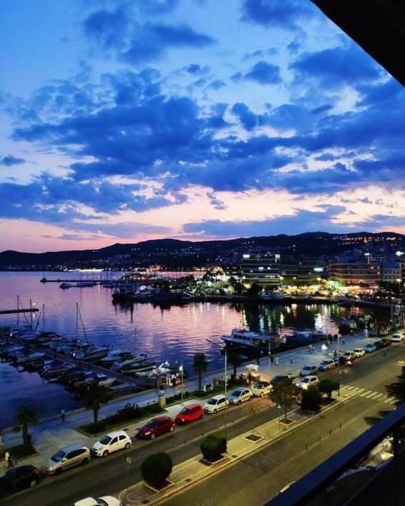 Jetties & Moorings Central Apt Apartment Кавала Екстериор снимка