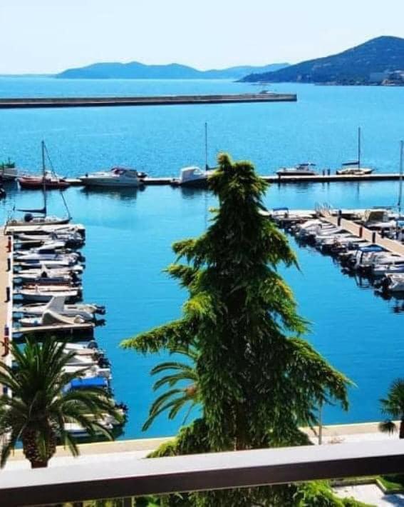 Jetties & Moorings Central Apt Apartment Кавала Екстериор снимка