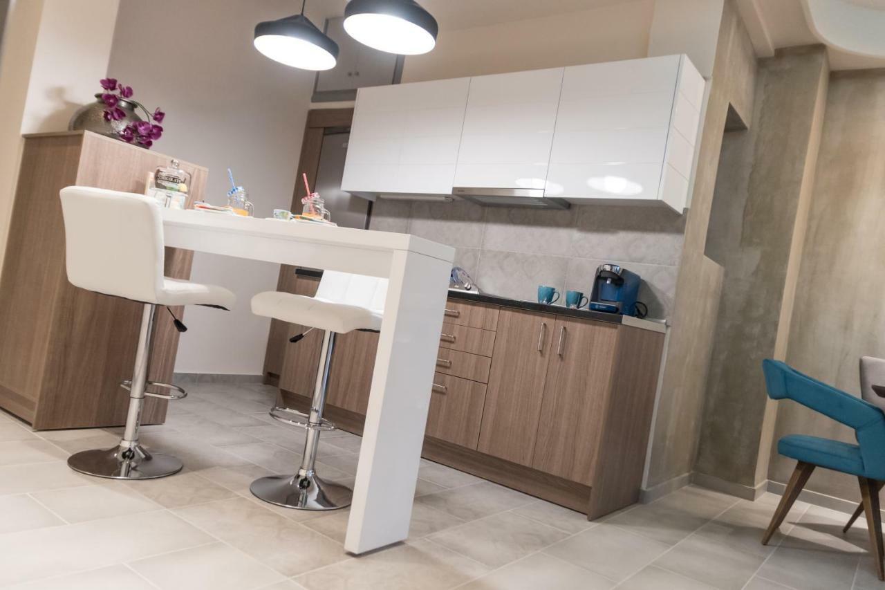 Jetties & Moorings Central Apt Apartment Кавала Екстериор снимка